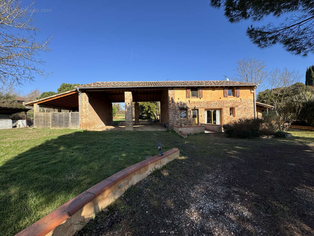 Maison à LE CASTERA