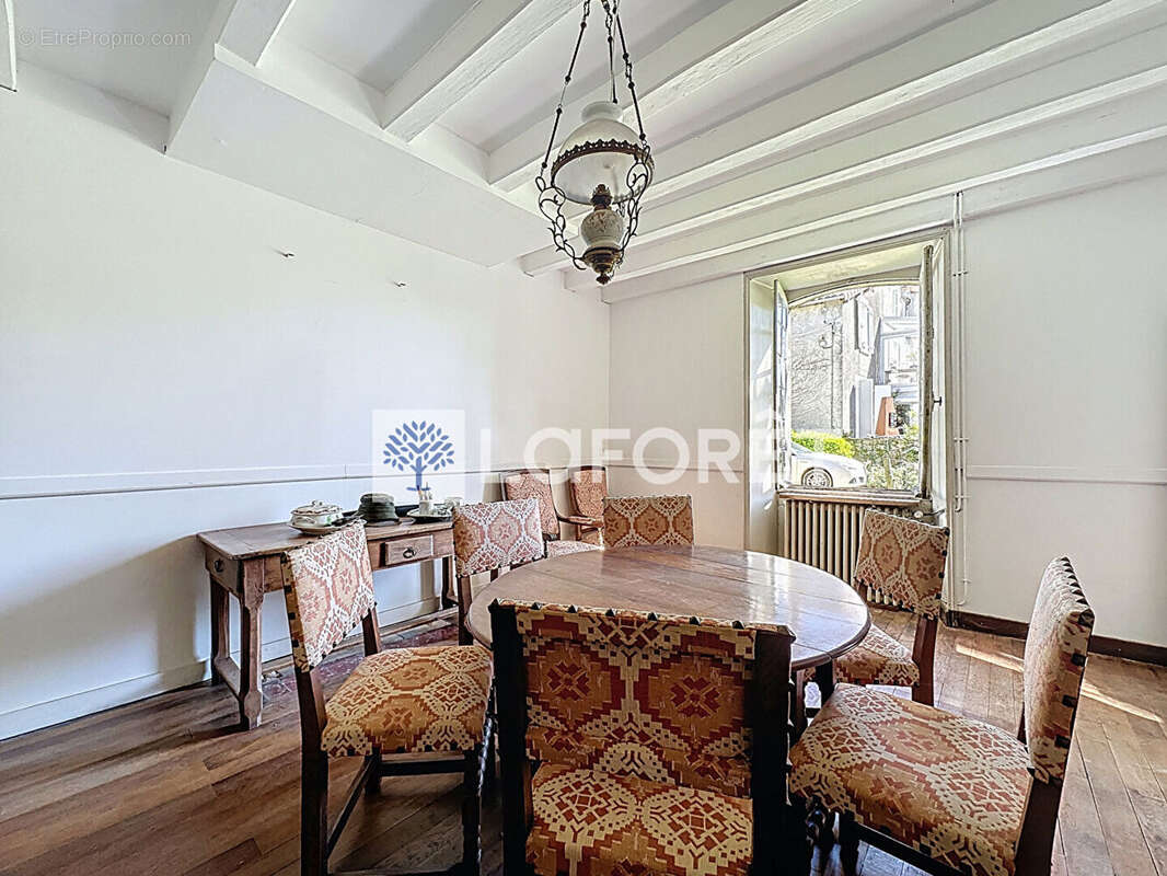 Maison de caractère avec dépendances - photo 8