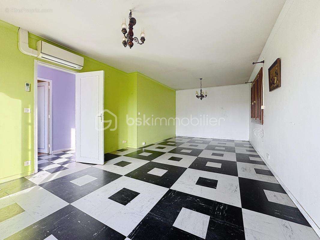 Maison à NASSANDRES