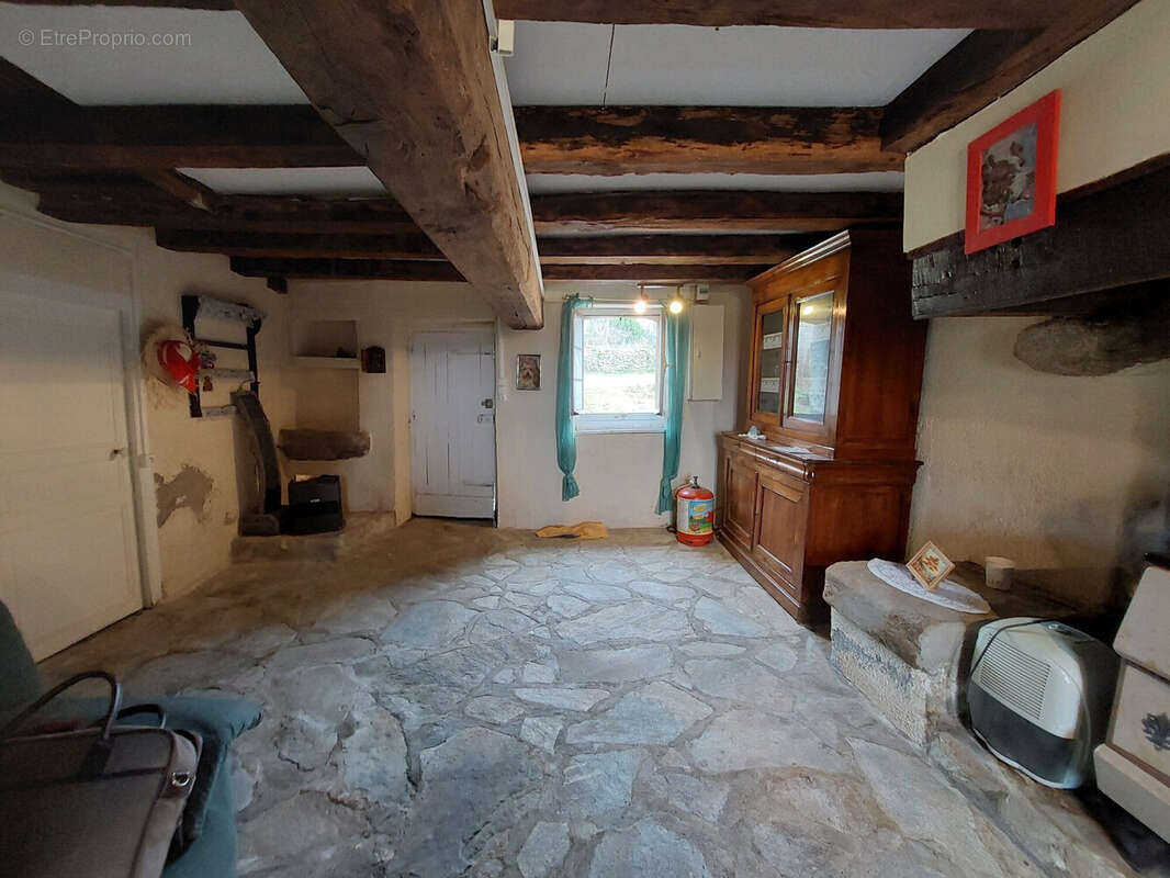 Maison 73 m² à Folles  - photo 4