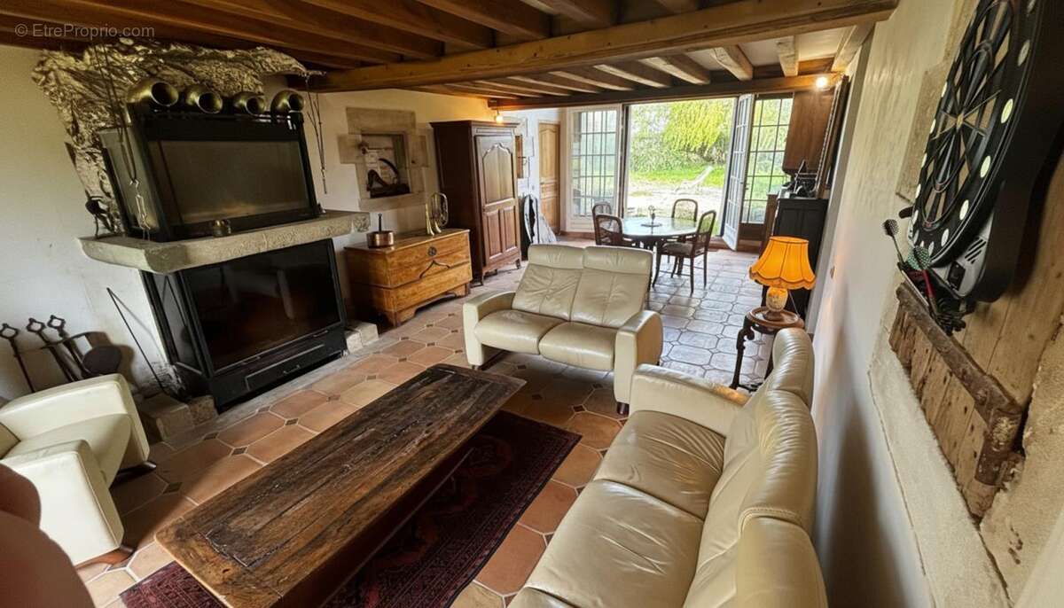 Maison 267 m² à Crux-La-Ville  - photo 8