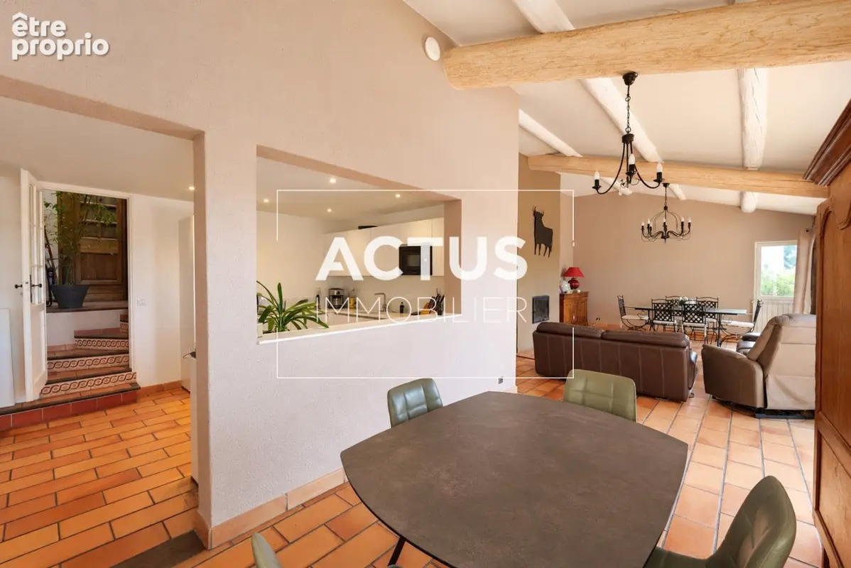 Maison 7 pièces 149 m² à vendre à Salon-De-Provence (13300) - photo 4