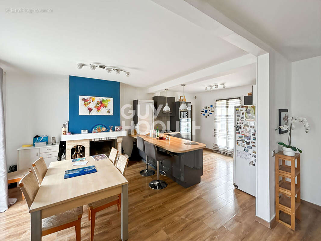 Maison à MARLES-EN-BRIE