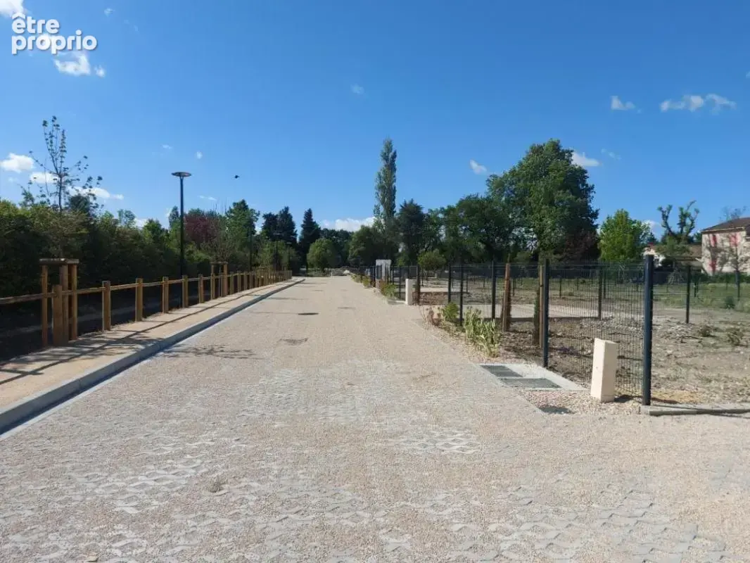 Terrain a batir de  484 m² piscinable et libre constructeur a orange - photo 4
