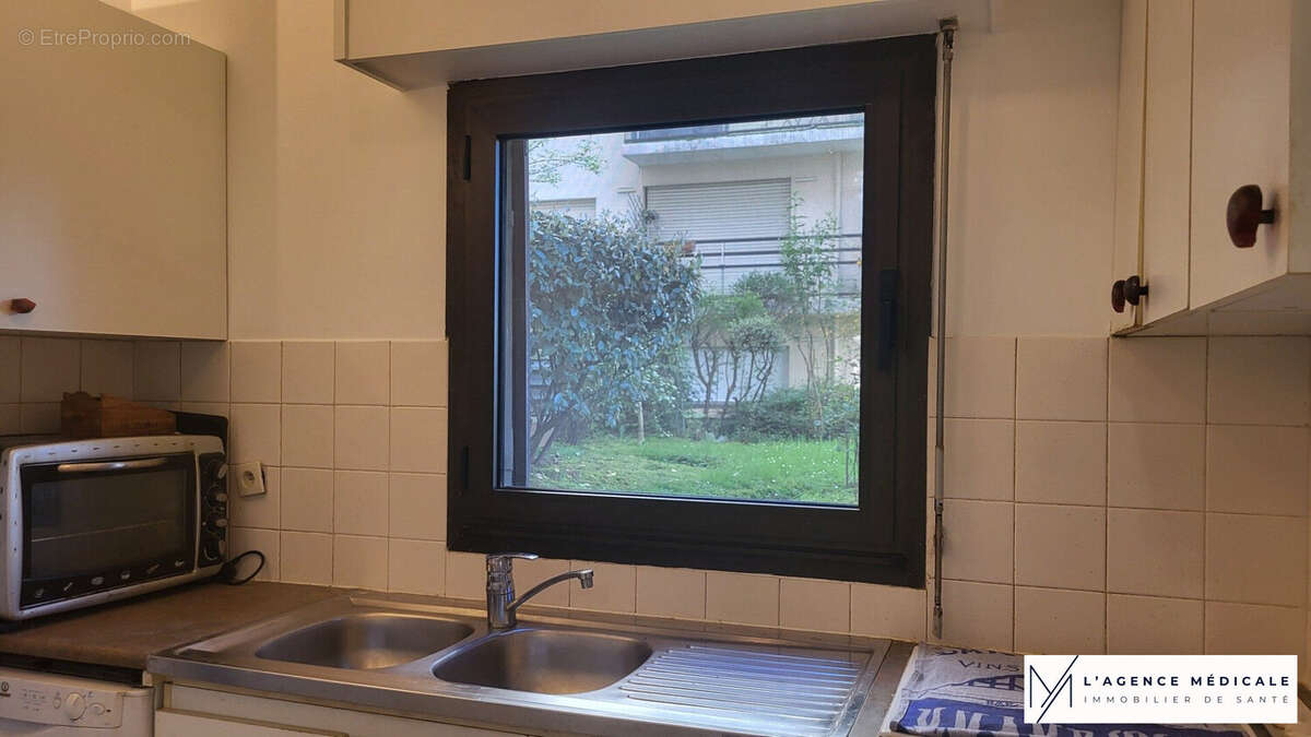 Commerce à PARIS-12E