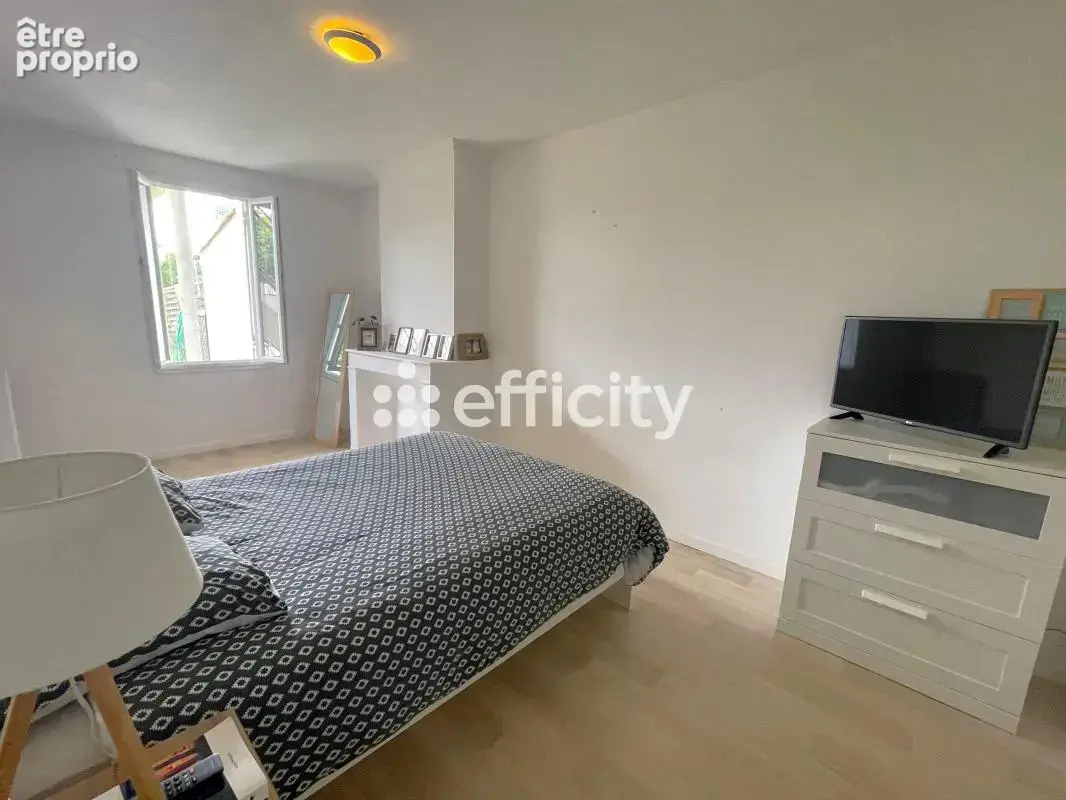 Maison 6 pièces 169 m² à vendre à Les Peintures (33230) - photo 5