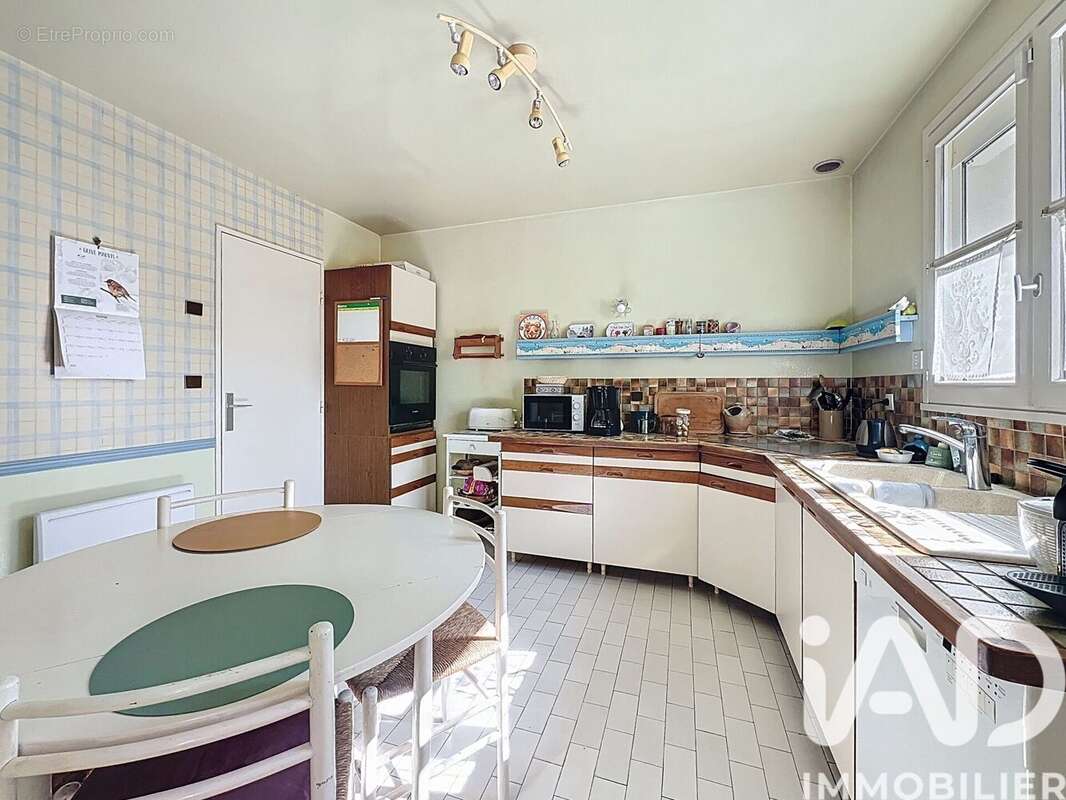 Photo 5 - Maison à VERRIERES-LE-BUISSON