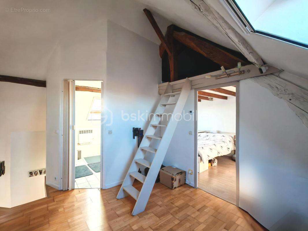 Appartement à REBAIS