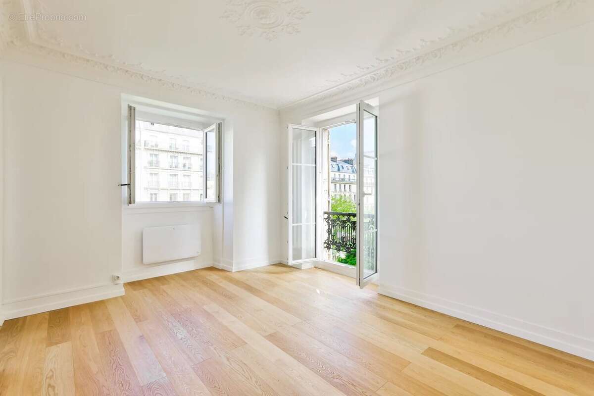 Appartement à PARIS-17E