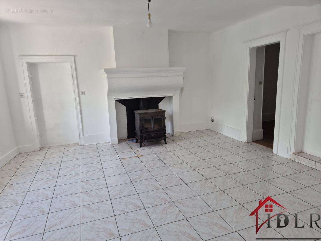 Maison à ROCHES-SUR-MARNE