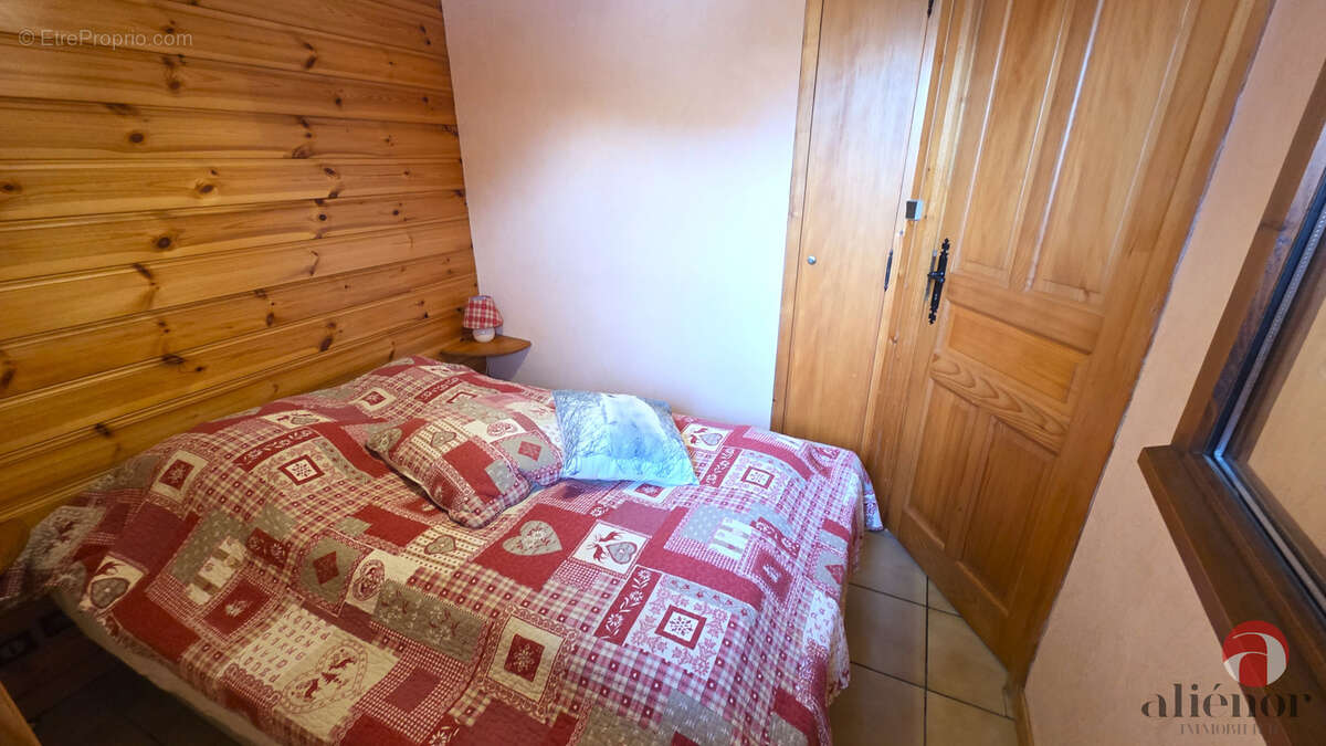 Appartement à MORILLON