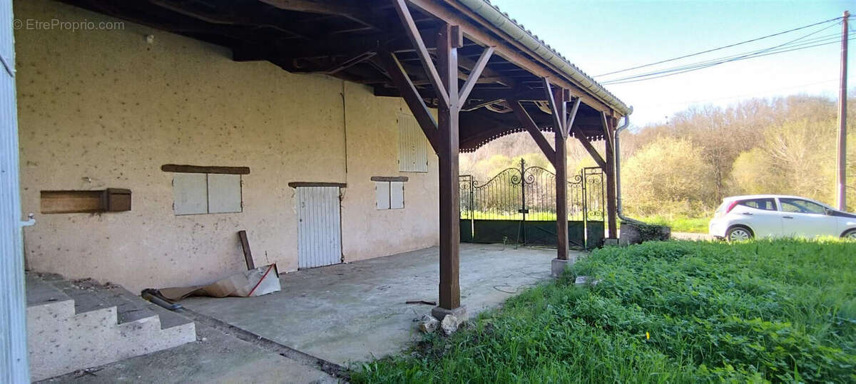 Maison à FEUGAROLLES