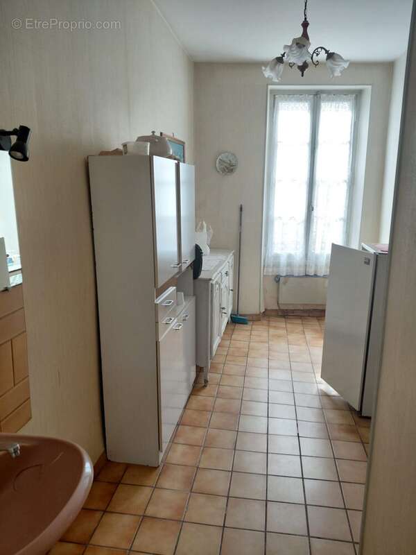 Maison 143 m² à Mirambeau  - photo 7