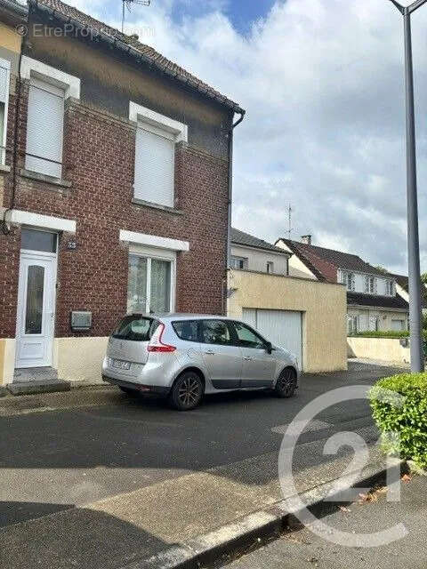 Maison à SAINT-QUENTIN