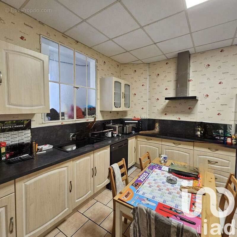 Appartement 210 m² à La Couronne  - photo 2