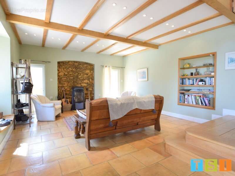 Ancienne ferme rénovée avec gîte, piscine et vue panoramique sur la campagne - photo 6