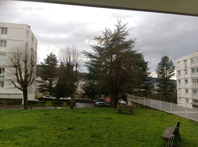 Appartement à SAINT-ETIENNE