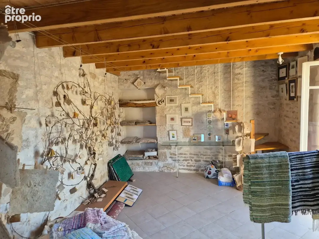 Corps de Ferme de 340 m2, avec plusieurs maisons indépendantes et 200 m2 de dépendances - photo 92