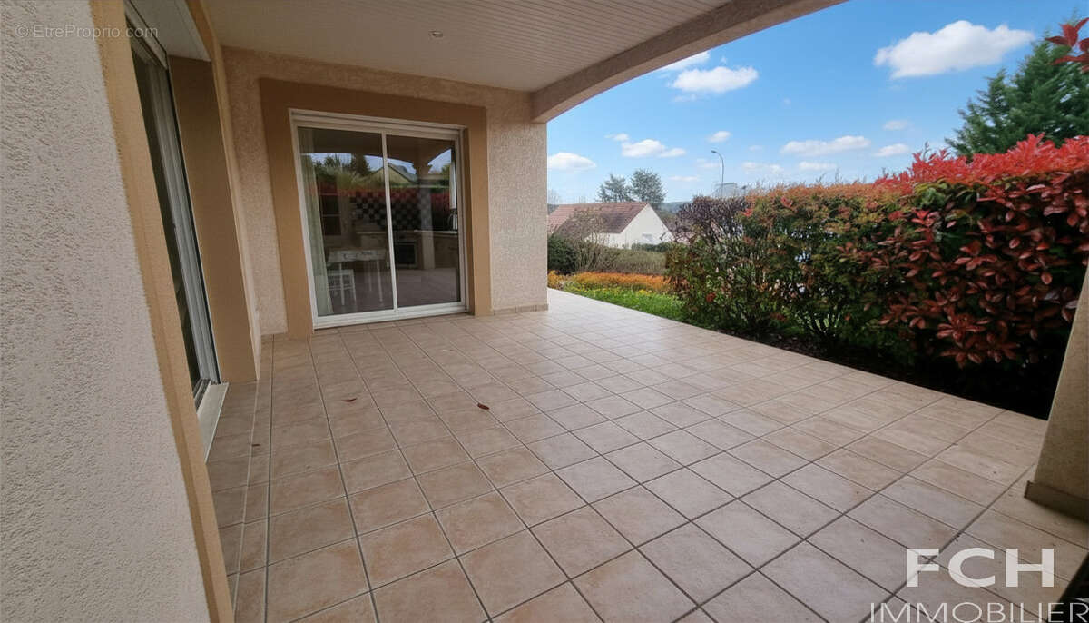 Villa 4 chambres, bureau, 2 garages, vue, proche toutes commodités - photo 8