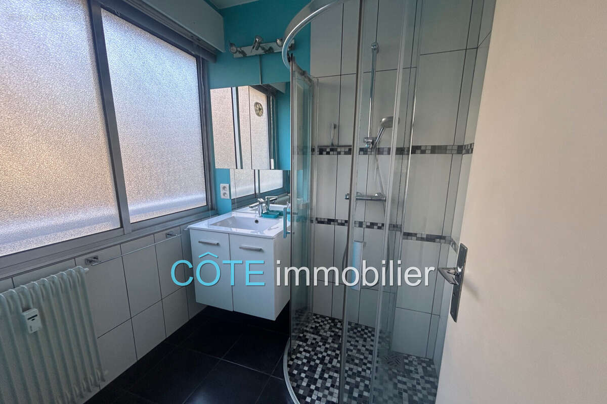 Appartement à VALLAURIS