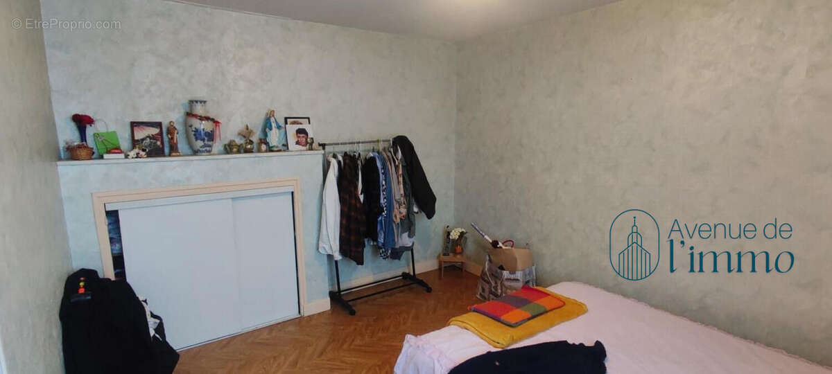 Maison à LONGUE-JUMELLES