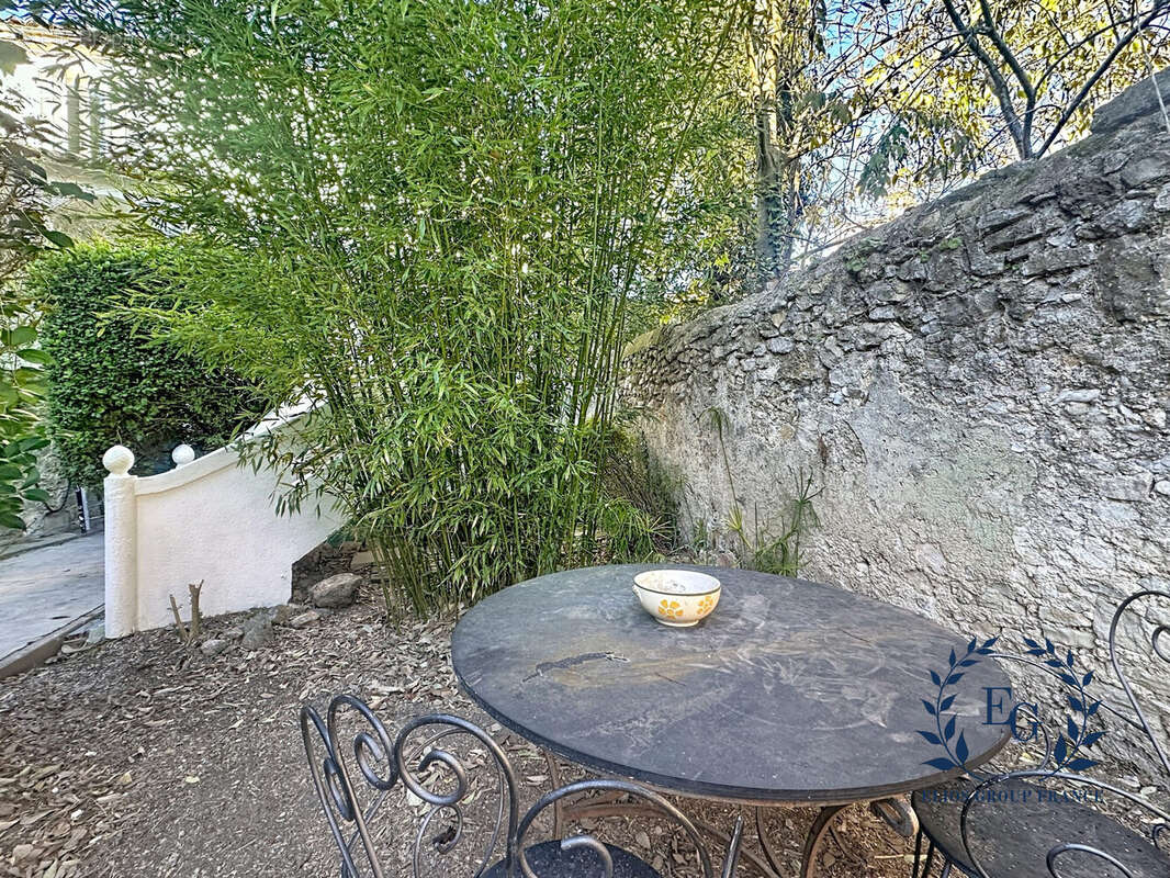 Maison à BESSE-SUR-ISSOLE