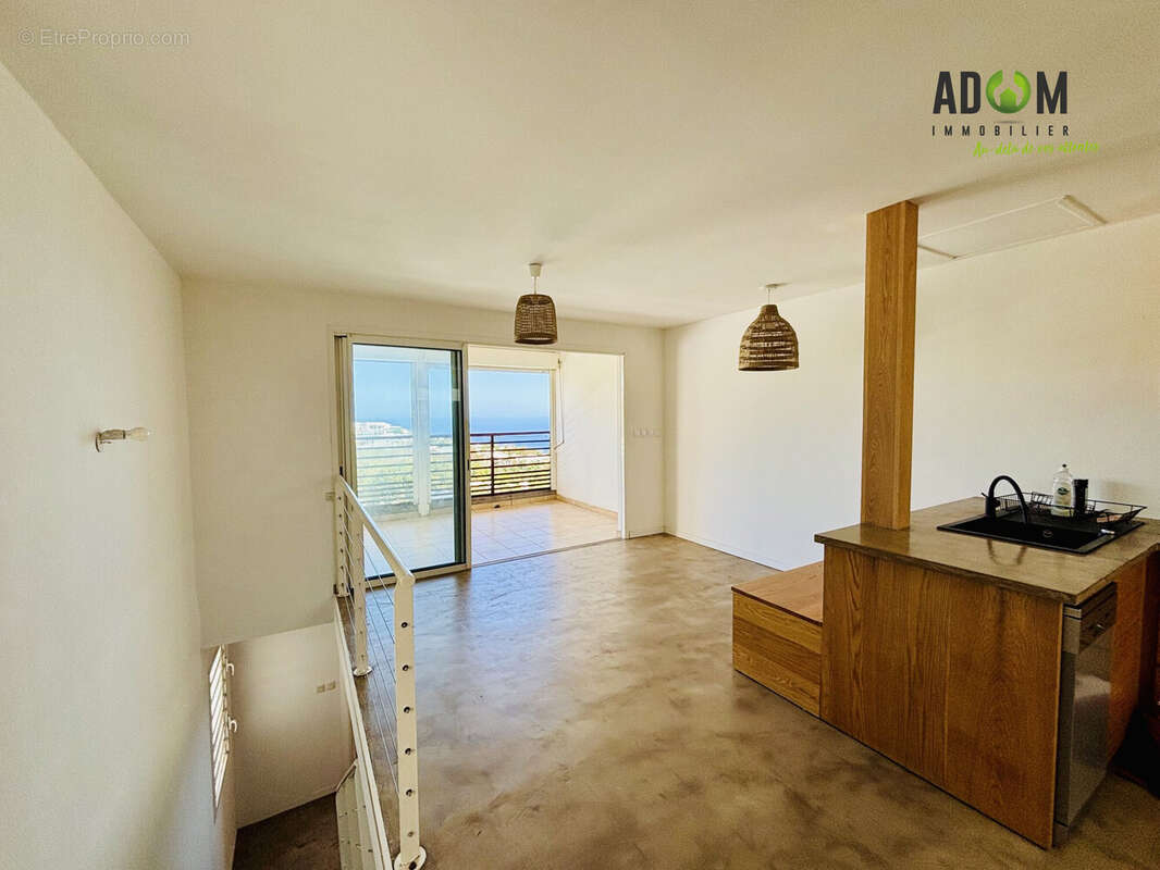 Appartement à LES AVIRONS