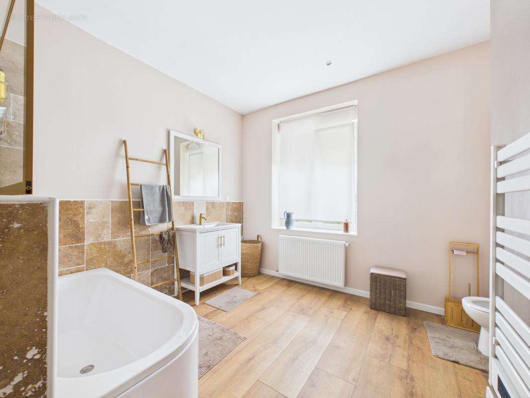 Maison 280 m² à Vieux-Conde  - photo 11