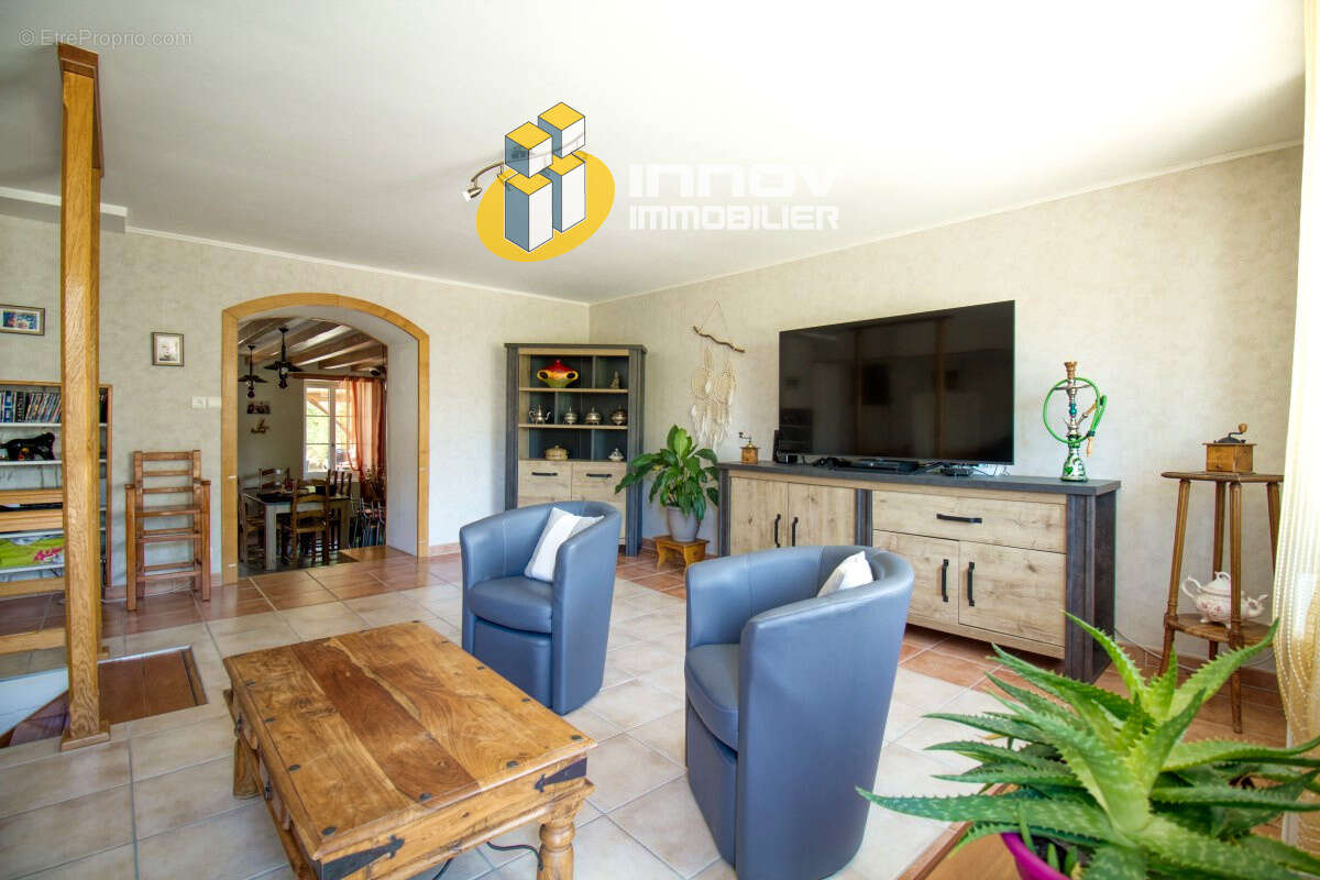 Maison à SAINT-LOUP-DE-VARENNES