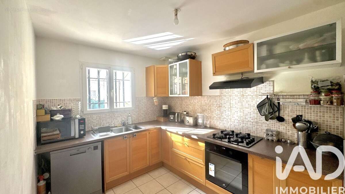 Maison 98 m² à Pont-Saint-Esprit  - photo 4