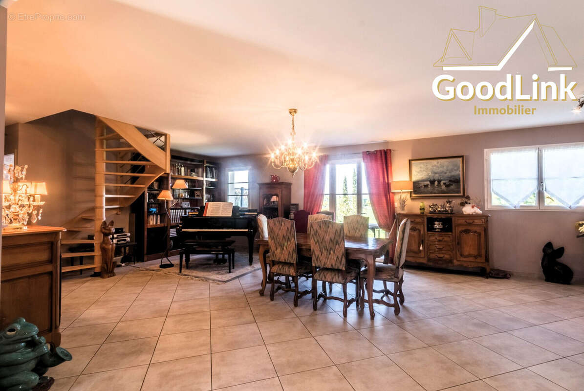 Maison à MOIGNY-SUR-ECOLE