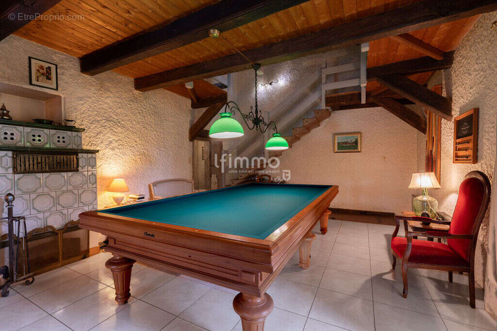 Maison à CHARMOIS-L'ORGUEILLEUX