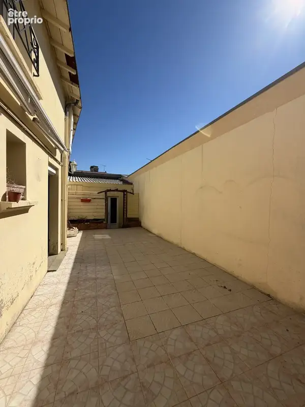 AIZENAY, maison de ville 3 chbres + bureau avec cour - photo 15