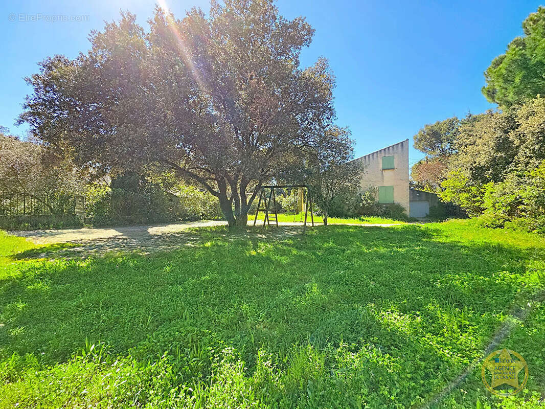 Maison à VILLENEUVE-LES-AVIGNON