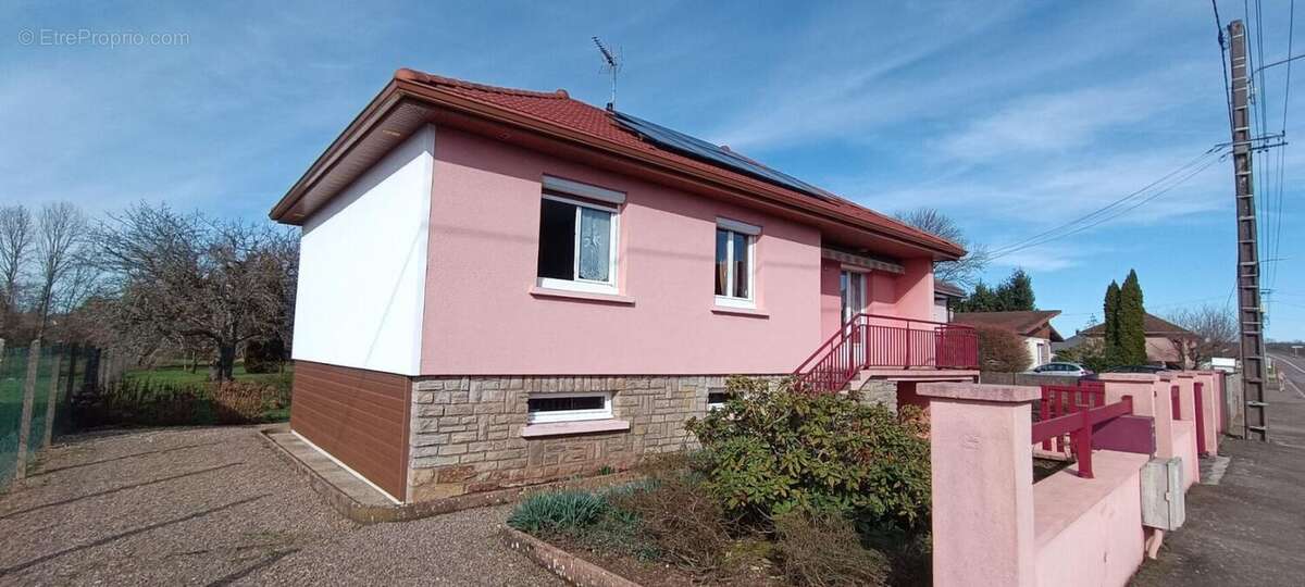 Maison à SAINT-SAUVEUR