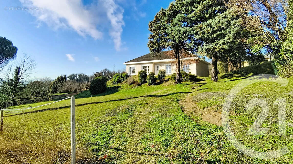 Maison à SAINT-CYR-SUR-LE-RHONE