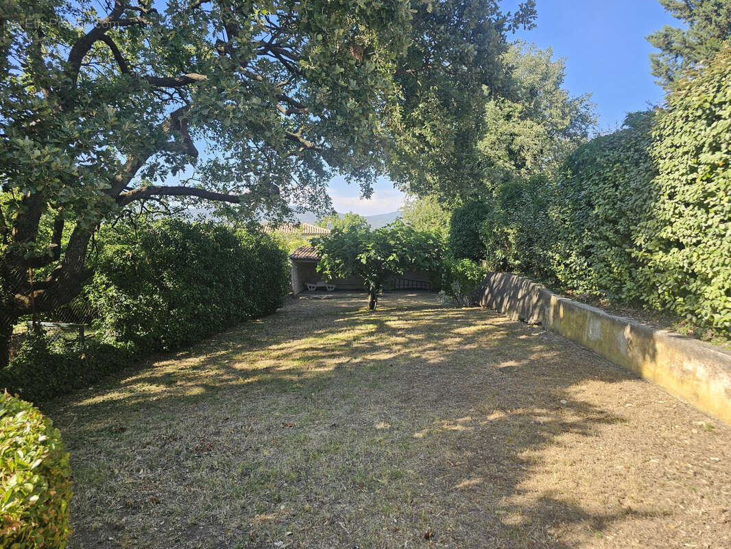 Maison de ville t7 piscine et terrain - photo 6