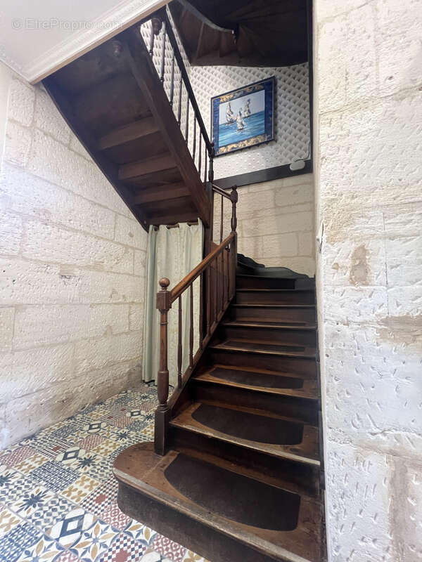  maison de maître   une propriété rare au cœur de saintes  - photo 4