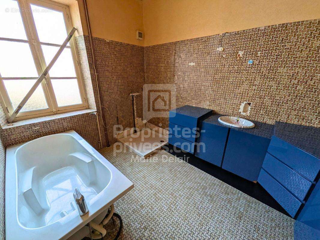 Maison La Charite Sur Loire 14 pièce(s) 445.88 m2 - photo 16