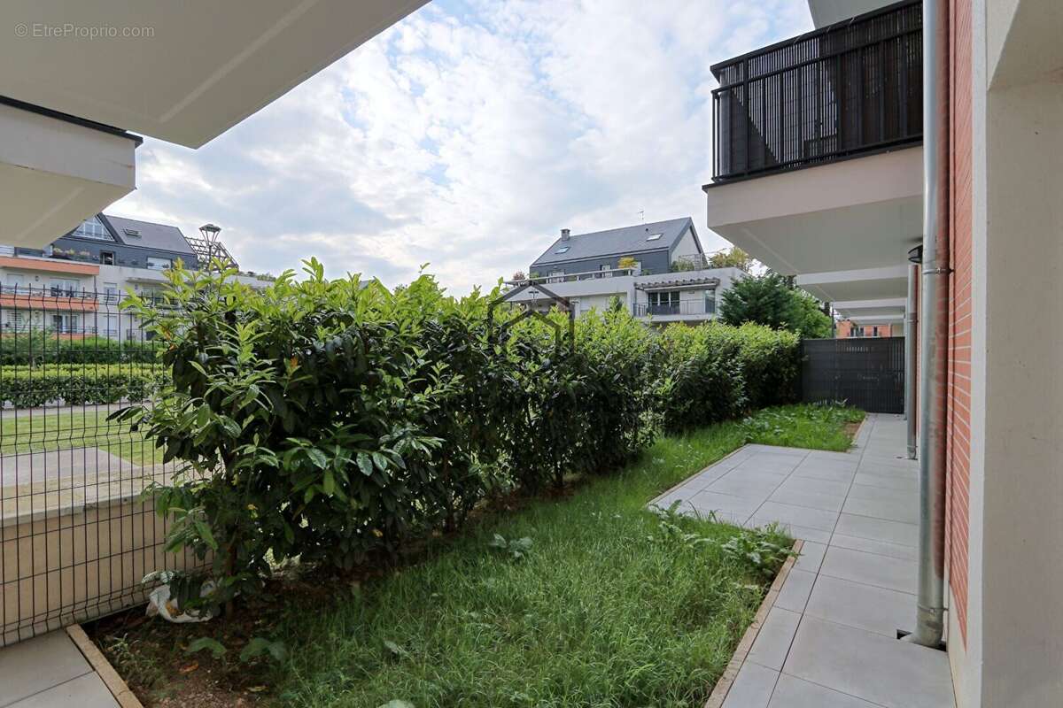 Appartement 70 m² à Emerainville  - photo 7