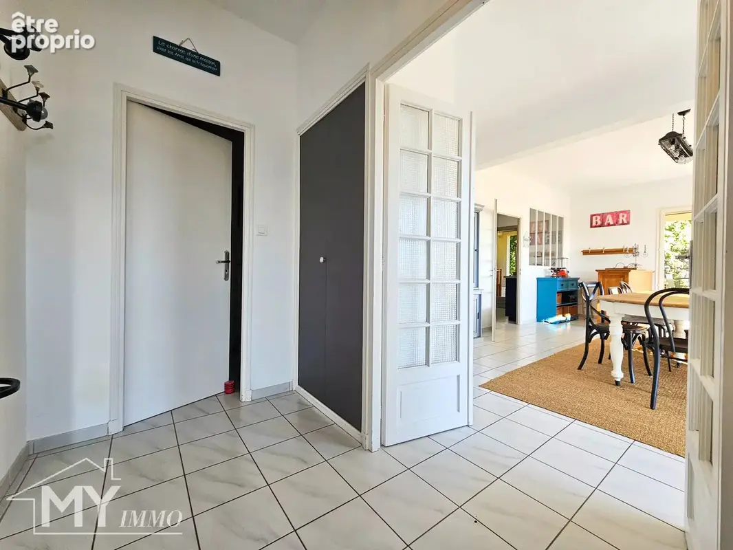 Vélines : Maison d’architecte de 218 m² avec piscine sur près de 2,8 hectares - photo 5