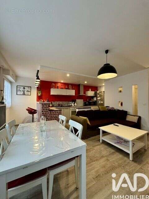 Photo 6 - Appartement à LE PLESSIS-BOUCHARD