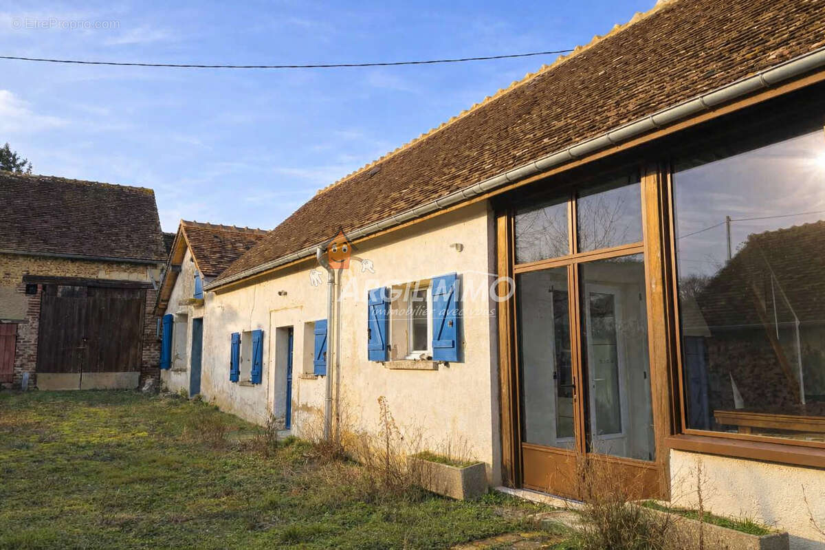 Maison à BESSE-SUR-BRAYE