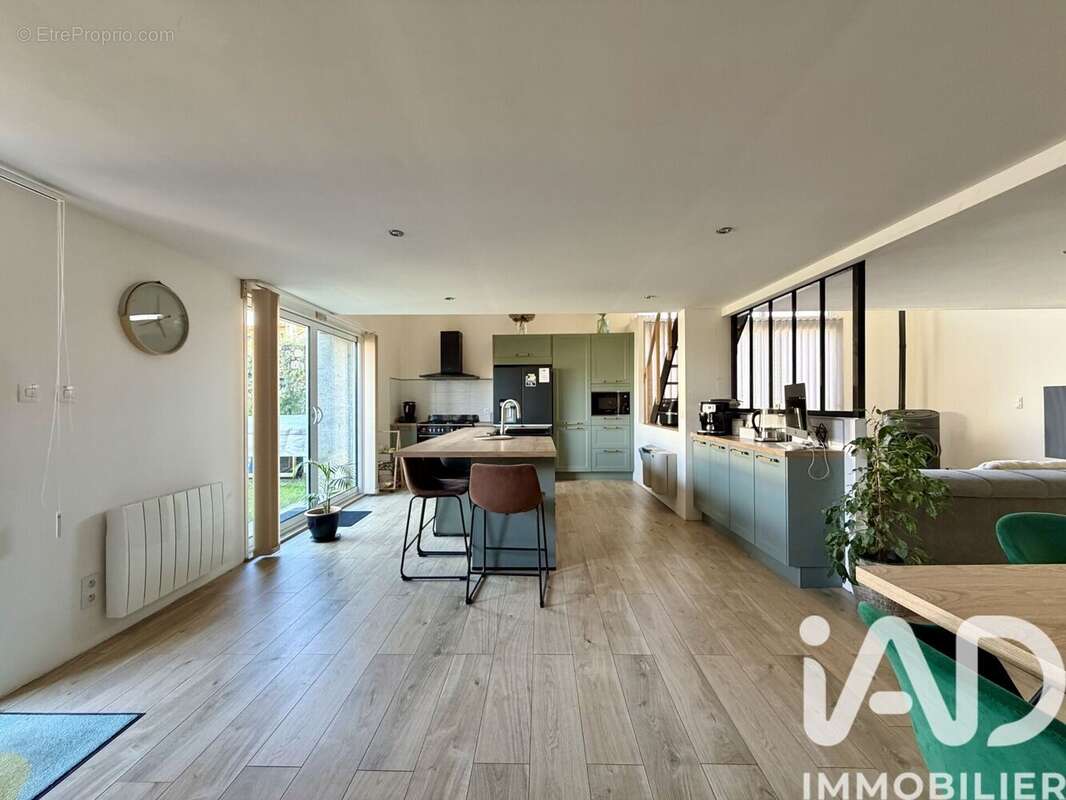 Photo 2 - Maison à MONTAIGU