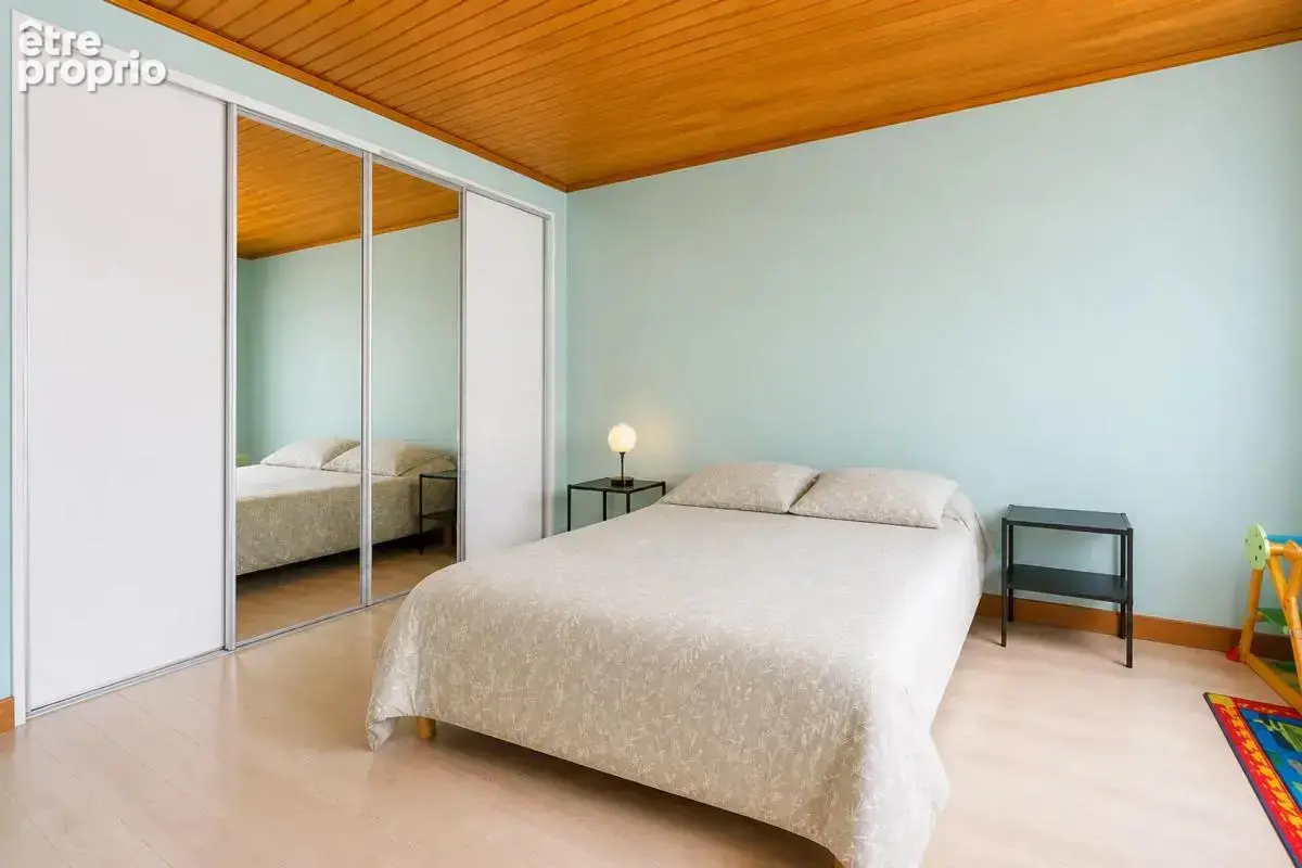 Maison de 9 pièces de 303m² à Guilly - photo 13