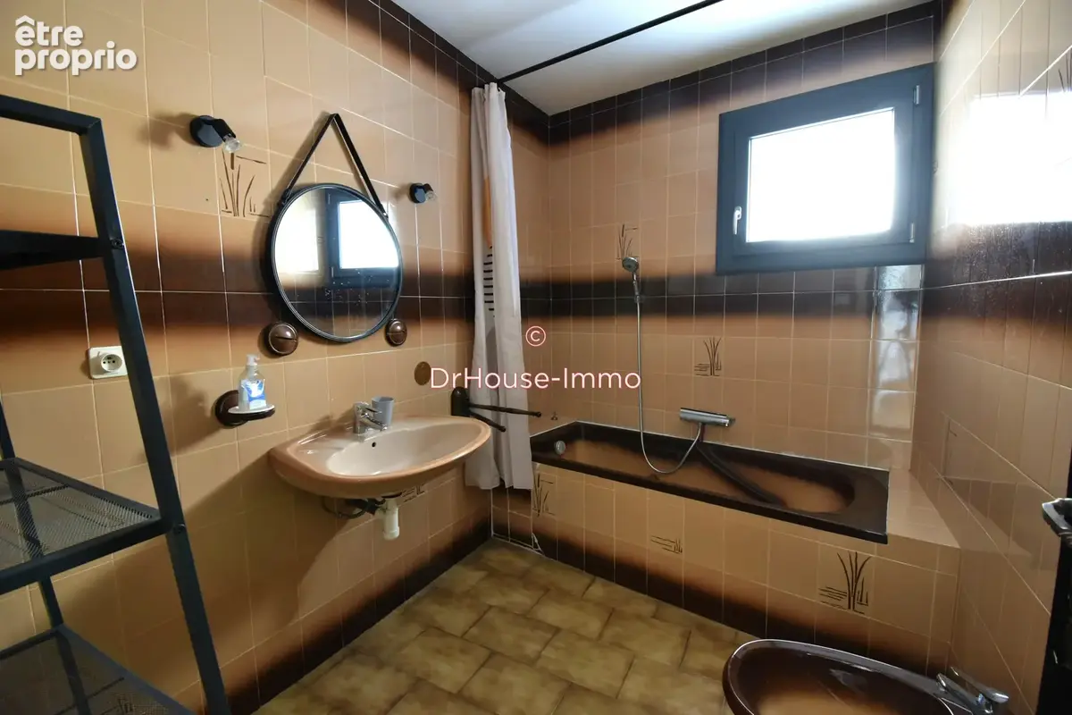 Appartement 5 pièces 136 m² à vendre à Florensac (34510) - photo 9