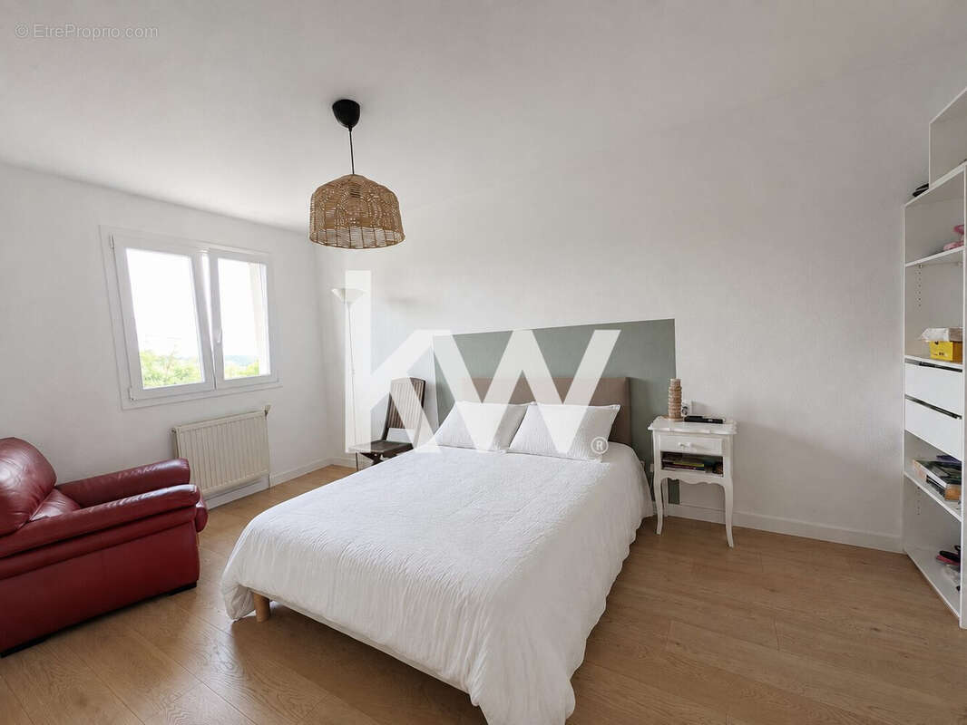 Maison 113 m² à Saint-Etienne  - photo 7