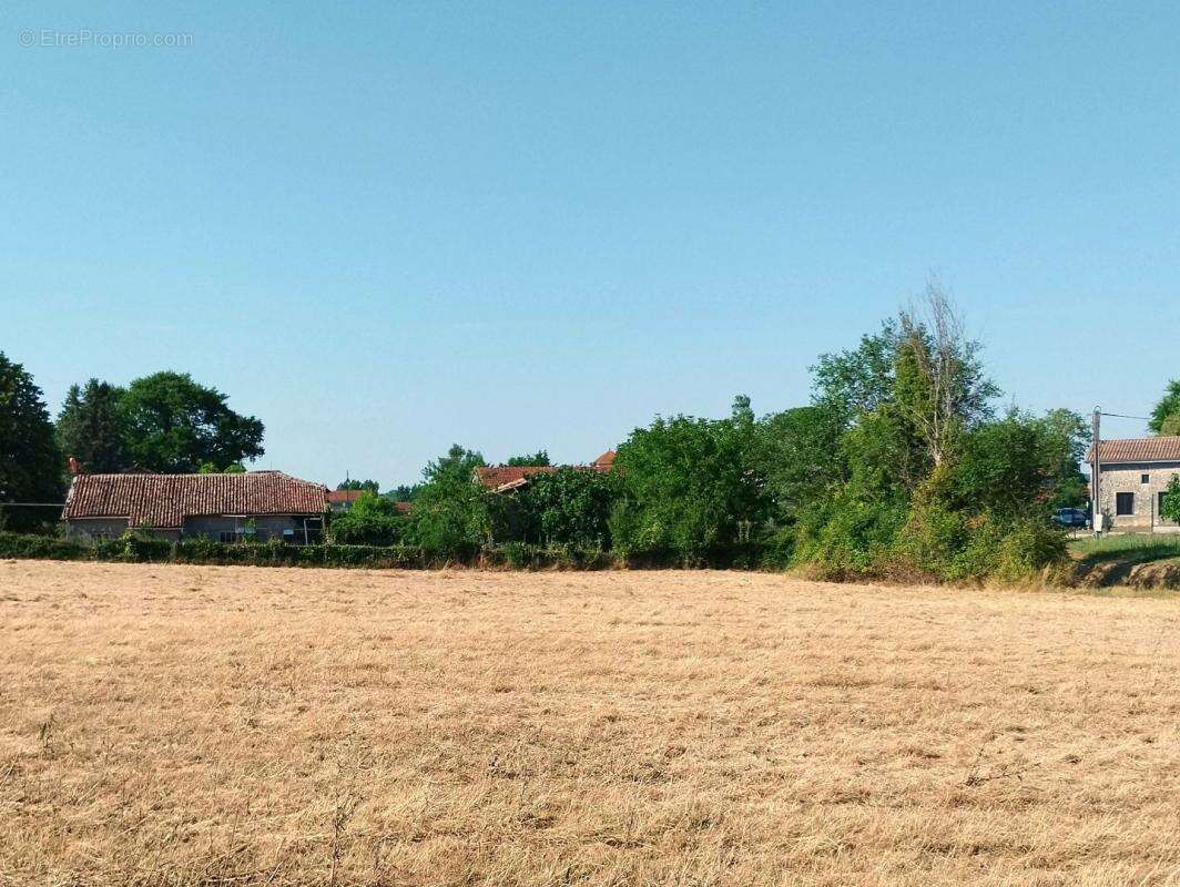 Terrain 1 000 m² à vendre à Merignac (17210) - photo 2