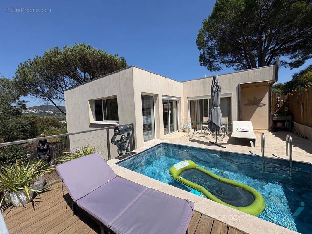 Maison à COGOLIN