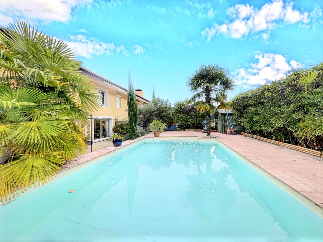 Maison à BRISON-SAINT-INNOCENT